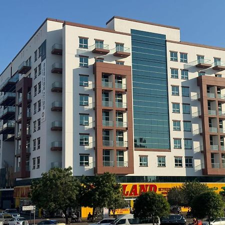 Backpackers Heaven ! 18 Beds In A 2 Bedroom Apartment In Front Of Union Metro Station Diera Dubai Buitenkant foto